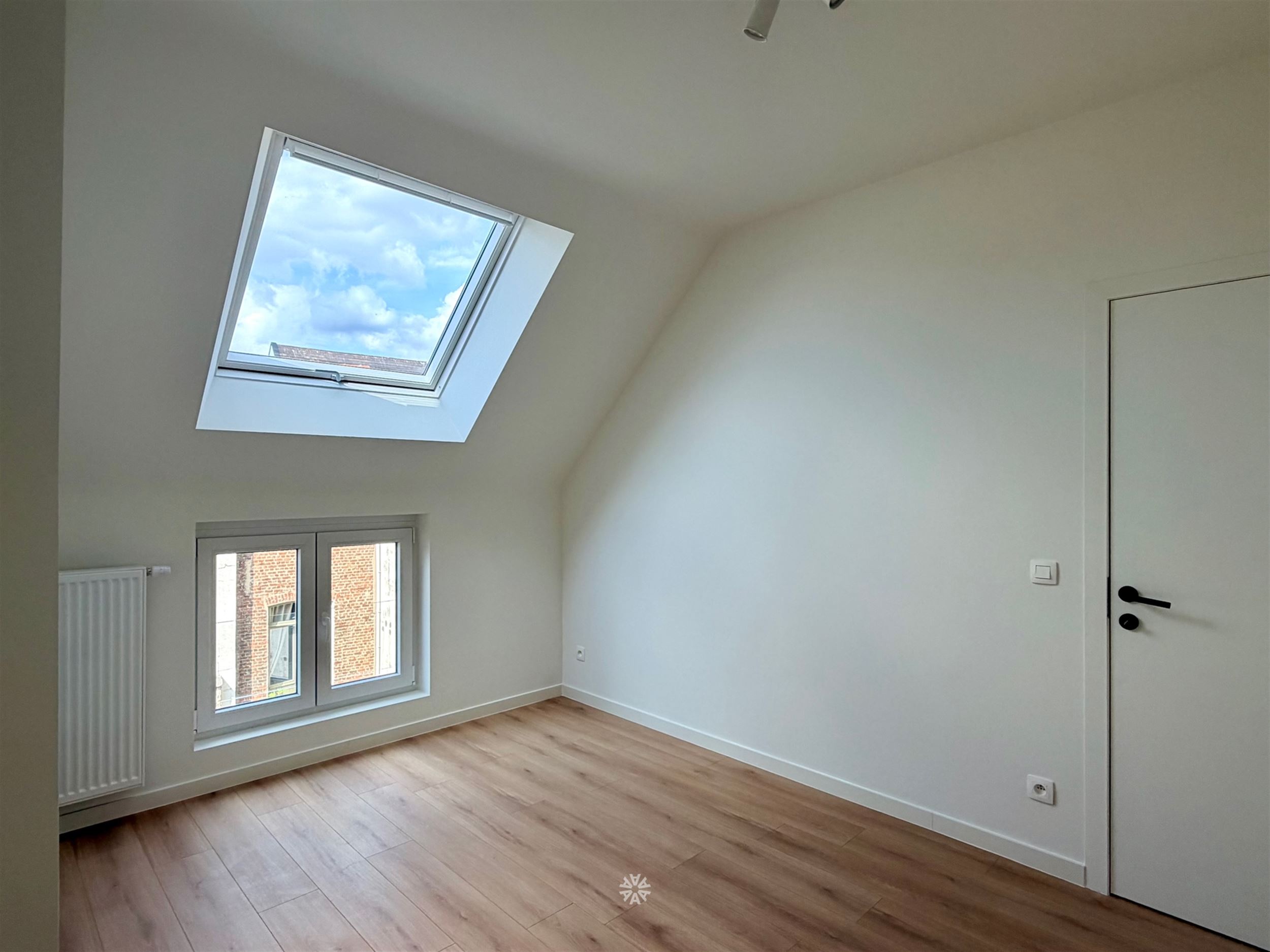Gerenoveerd lichtrijk duplex appartement TE HUUR in Gent - foto 5