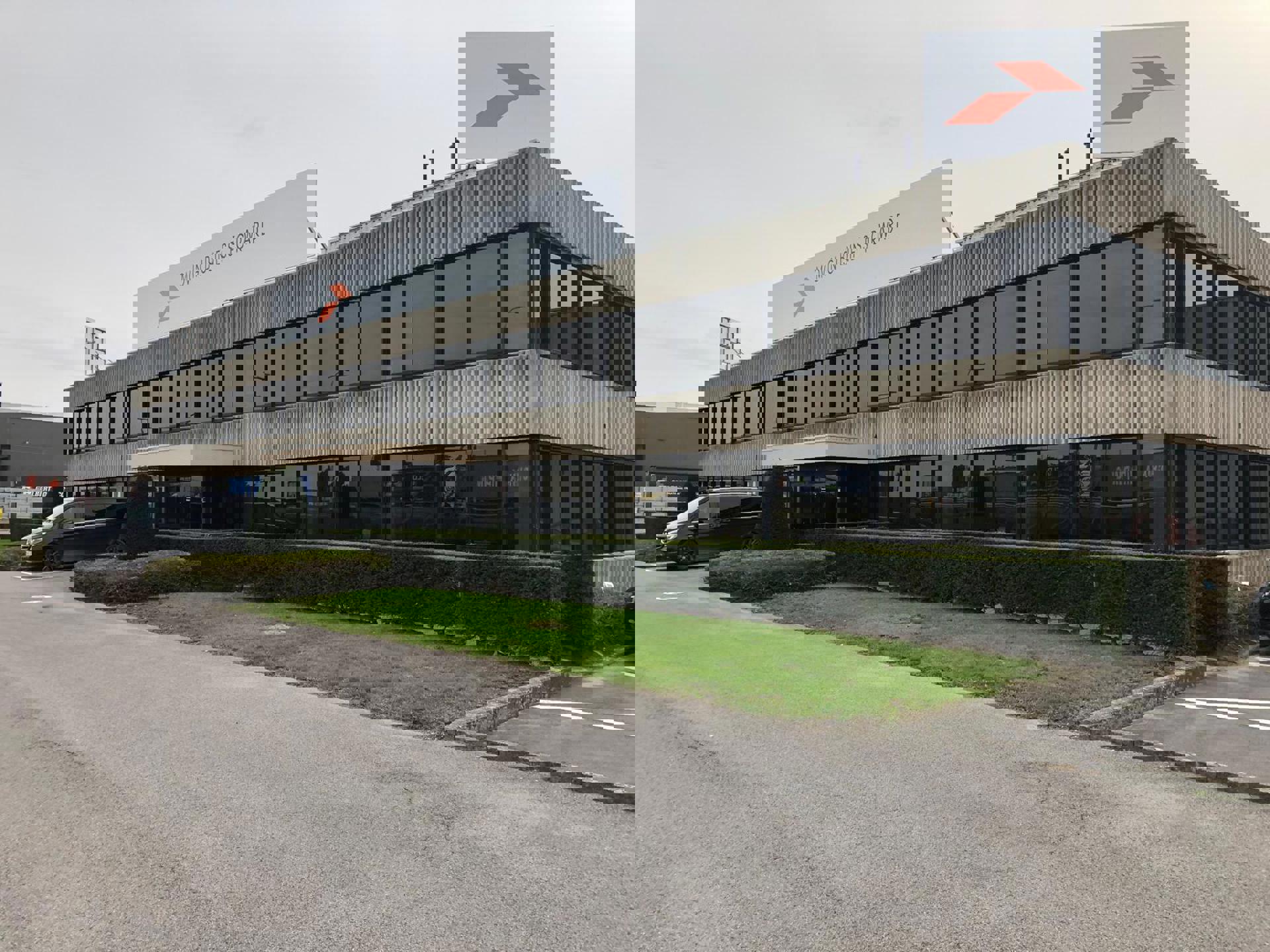 Commercial for rent in Temse - photo 1