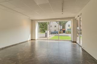 Te koop: instapklaar gerenoveerd appartement met 1 slaapkamer in Lichtaart – €215.000Op zoek naar een instapklaar appartement op een rustige, maar...