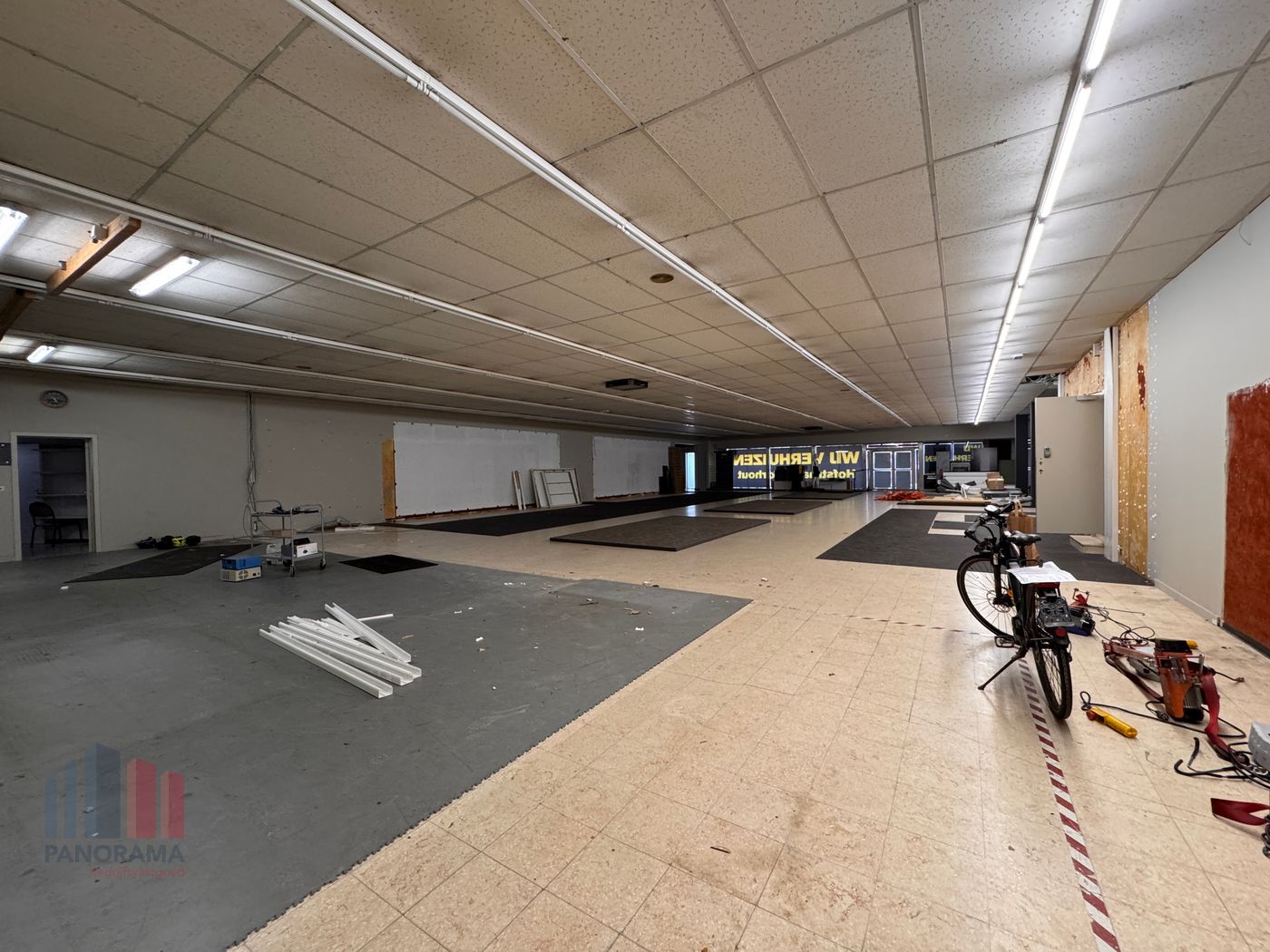 CENTRAAL GELEGEN HANDELSPAND VAN 837 M² - foto 5