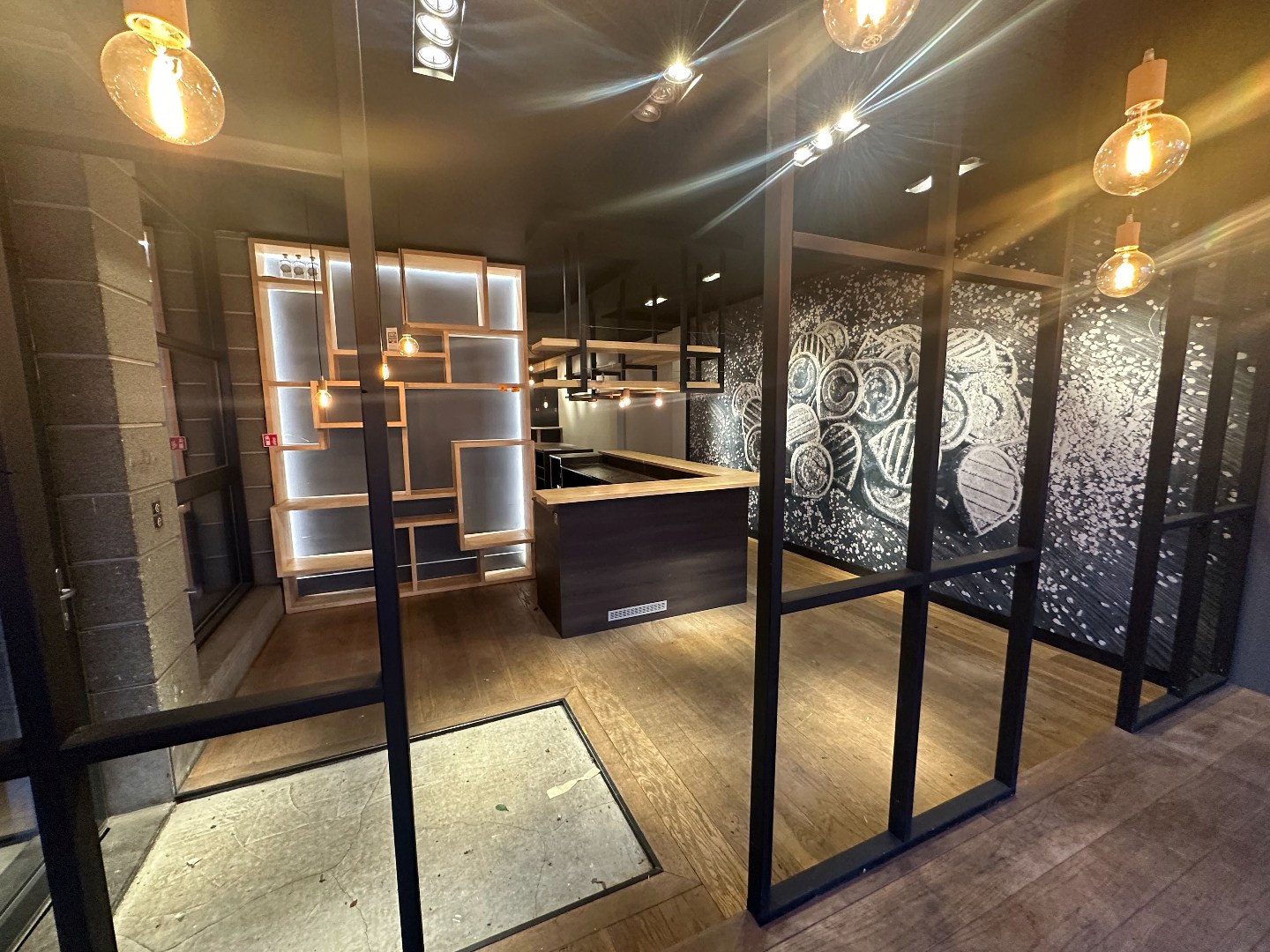 Commercial for rent in Ghent - photo 2