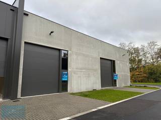 Op een toplocatie binnen het moderne AS Park in As bieden wij 2 naast elkaar gelegen KMO-unitsaan, elk met een oppervlakte van 144 m². De units...