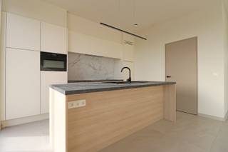 Prachtig ruim nieuwbouwappartement in hartje Ardooie.Het appartement bevindt zich op de tweede verdieping in de stijlvolle residentie Parkzicht...