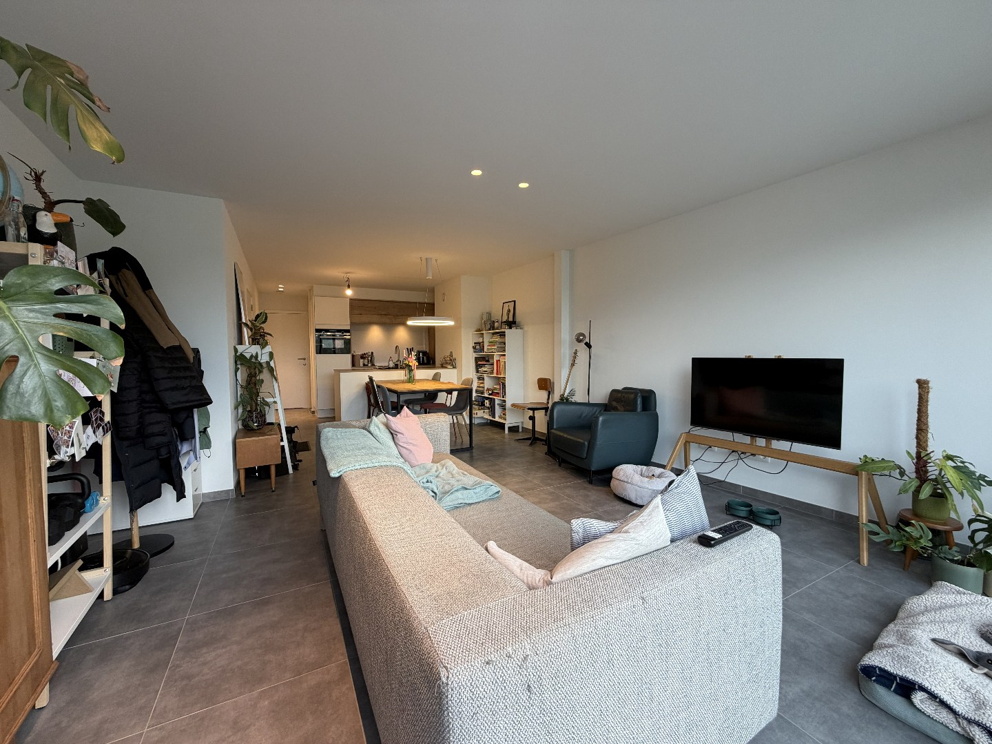 Recent en energiezuinig appartement met 1 slpk. en groot terras in Geel-centrum - foto 5