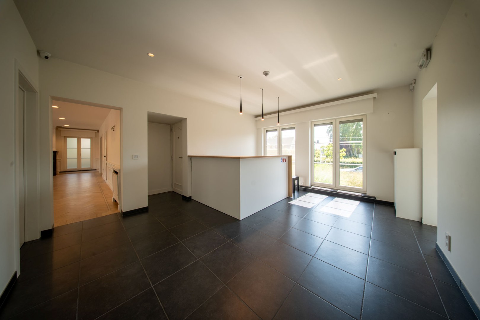 Statige villa met tal van mogelijkheden op een boogscheut centrum Waregem - foto 5