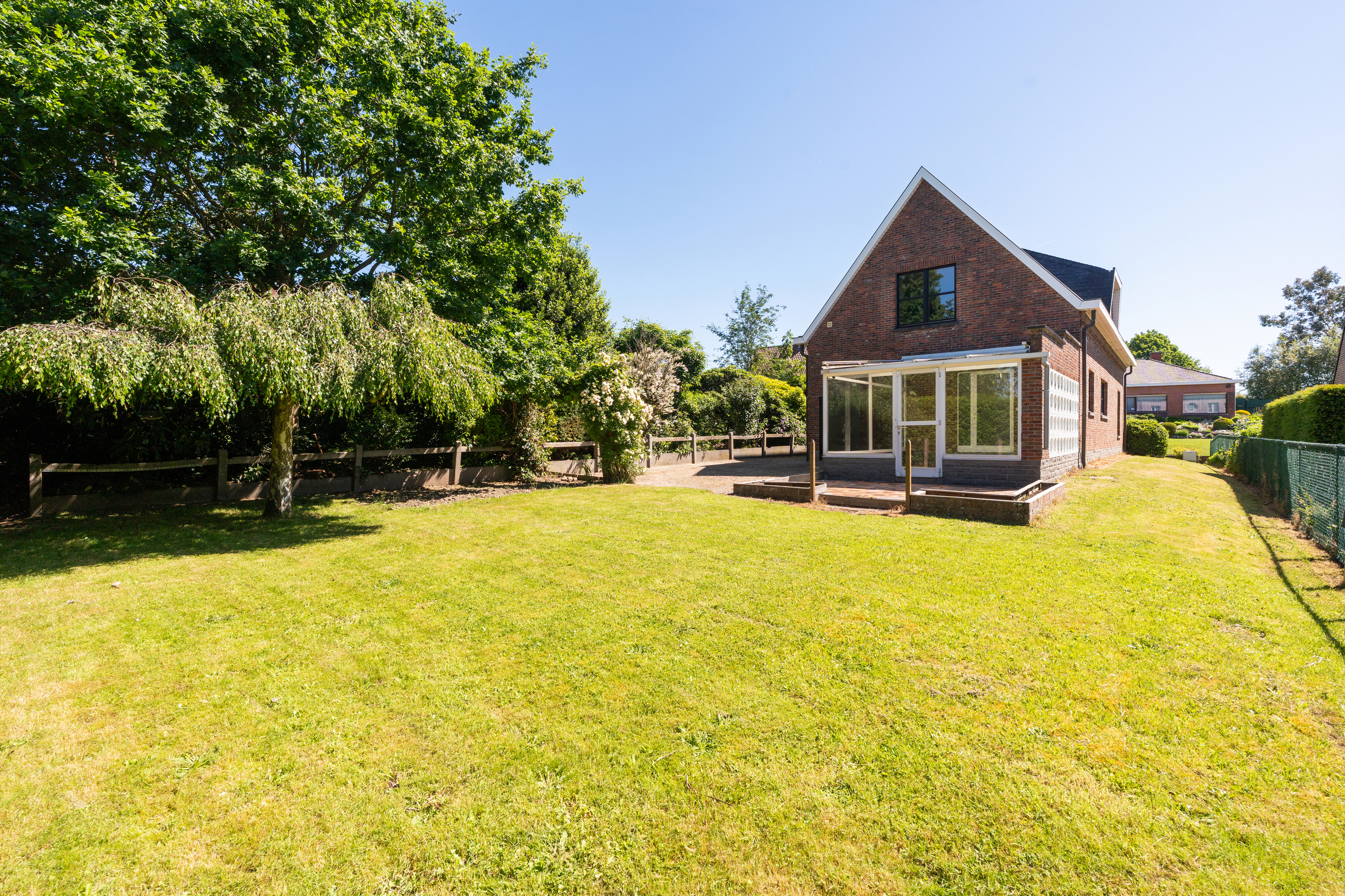 Open bebouwing met grote tuin en 3 slaapkamers in Temse - foto 3