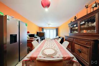 We Invest vous propose cet appartement, idéalement situé dans le centre de Braine-le-Comte, à proximité immédiate de la gare, des commerces et...