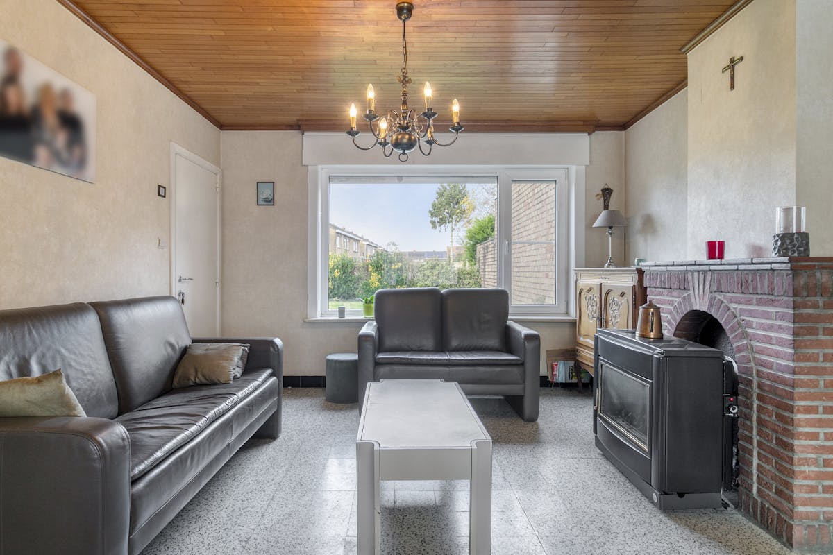 Te renoveren gezinswoning met leuke tuin in Geluwe - foto 4