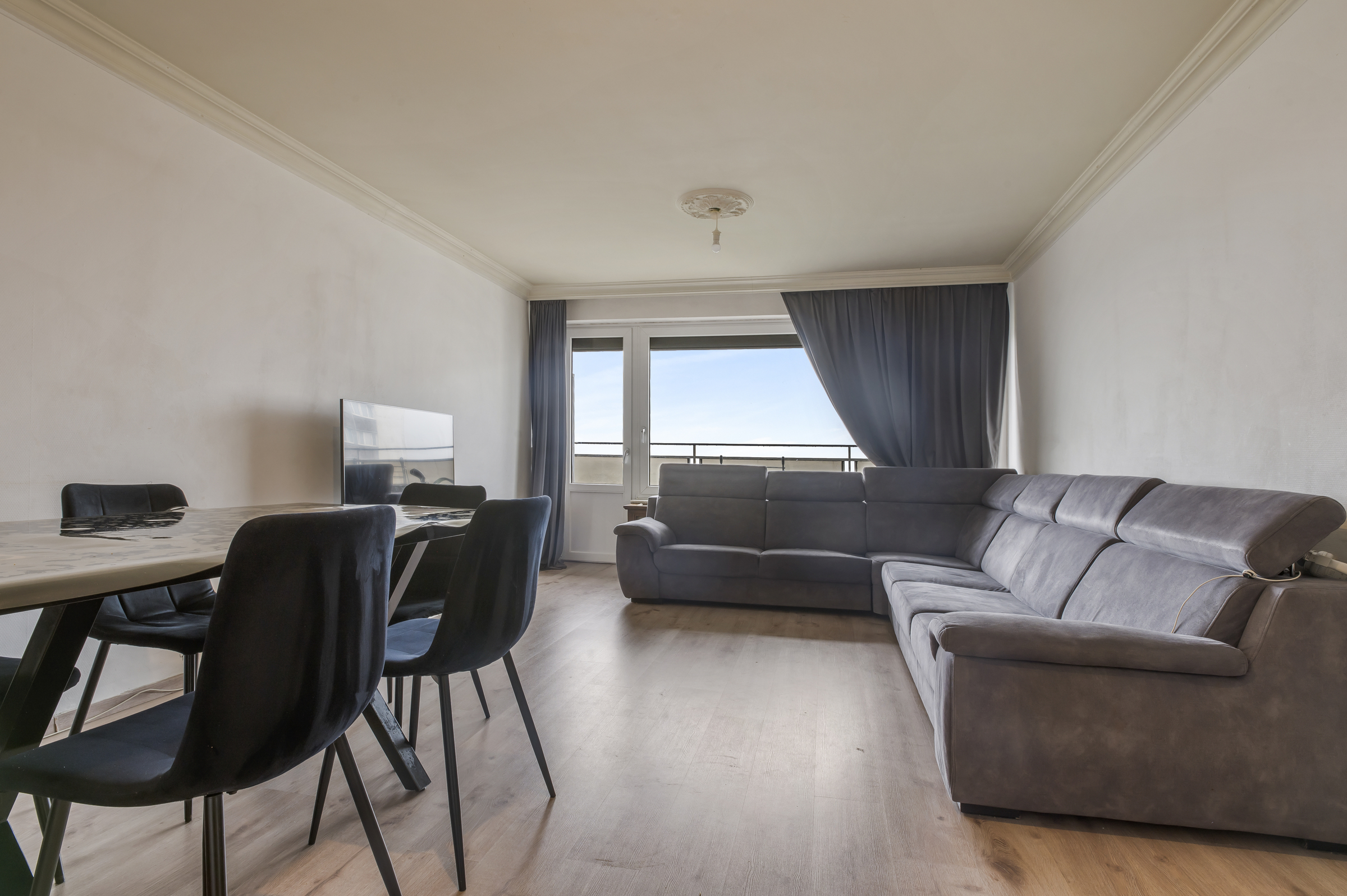 Instapklaar appartement met 3 slaapkamers! - foto 1