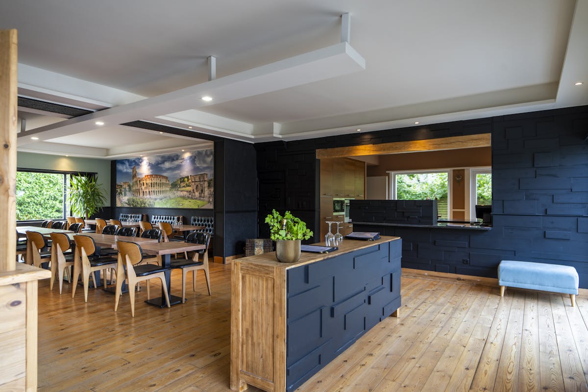 Propriété commerciale avec maison à vendre - photo 4