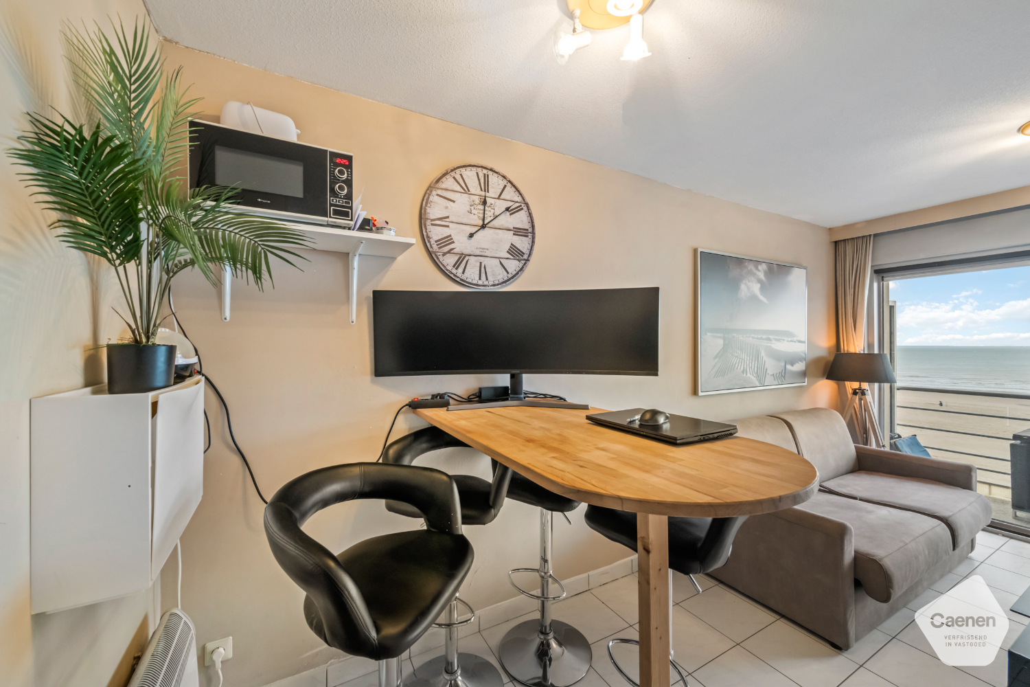 Studio moderne prêt à emménager avec une magnifique vue frontale sur la mer - photo 2