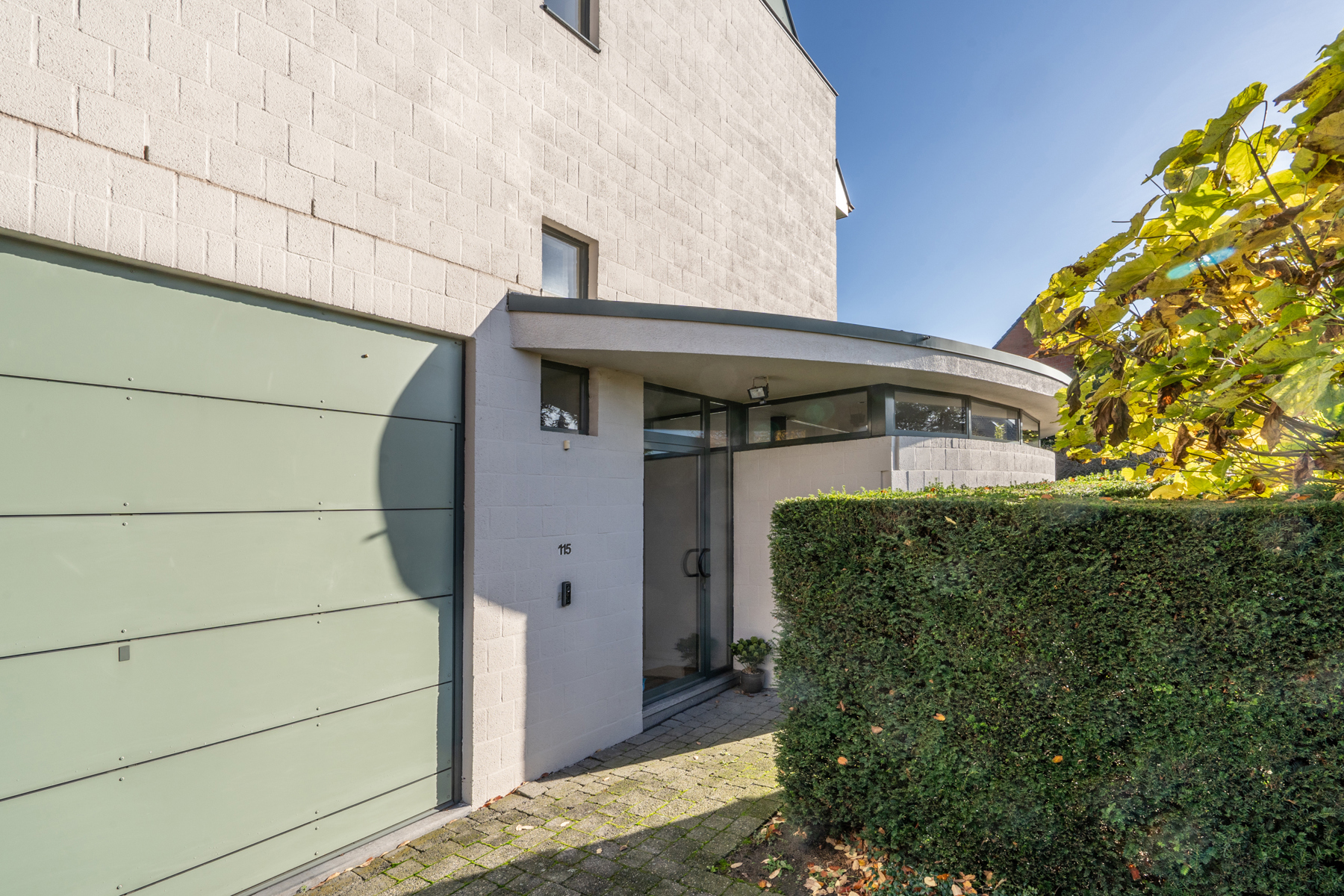 ARCHITECTURALE HALFOPENBEBOUWING MET EXTRA BOUWPERCEEL - foto 3