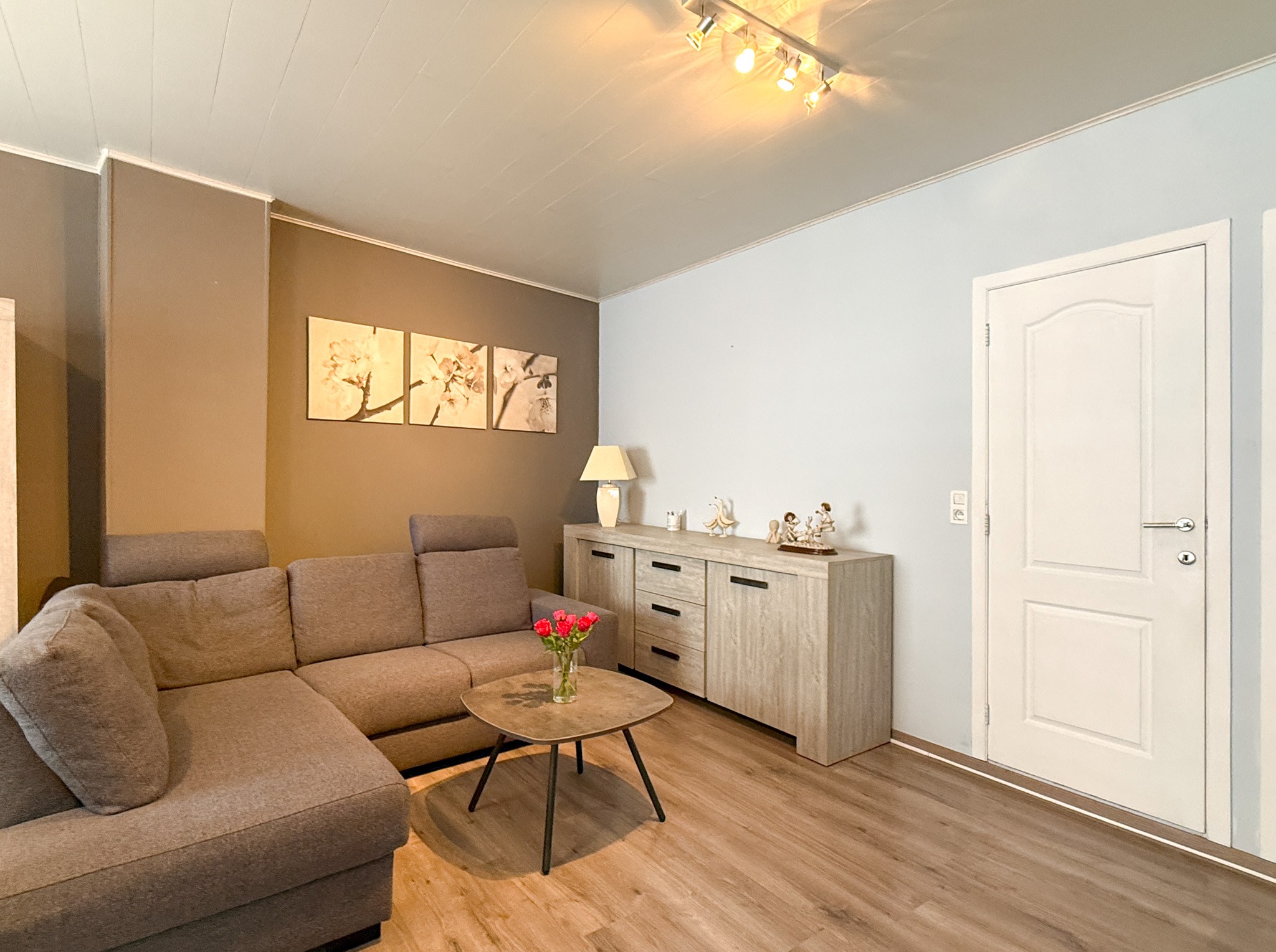 Woning met drie slaapkamers en garage te koop in het hartje van Beveren - foto 4