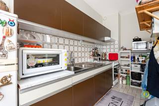 In the center of Neder-Over-Heembeek, near the shopping street and with excellent connections to public transport, you will find this...