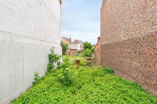 <p><u><strong>Te koop:</strong></u> bouwgrond in het centrum van Zaventem, gelegen in de Keibergstraat, op korte afstand van scholen en het station.<br /><br />Deze gesloten bouwgrond biedt een uitstekende kans om uw eigen woning te realiseren op een centrale locatie. Dankzij de ligging in het hart van Zaventem geniet u van alle voorzieningen binnen handbereik: winkels, scholen, openbaar vervoer en snelle verbindingen naar de invalswegen. De nabijheid van het treinstation maakt dit perceel bijzonder interessant voor wie vlot wil pendelen.<br /><br /><u><strong>Troeven:</strong></u><br />• Bouwgrond geschikt voor gesloten bebouwing<br />• Bouwgrond in centrum Zaventem<br />• Nabij scholen en station<br />• Goede bereikbaarheid via invalswegen<br /><br />Meer informatie of een bezoek met Joery Van De Gucht? Contacteer ons via +3223351115<br />JOUW DROOMGROND. ZO GEVONDEN!</p>