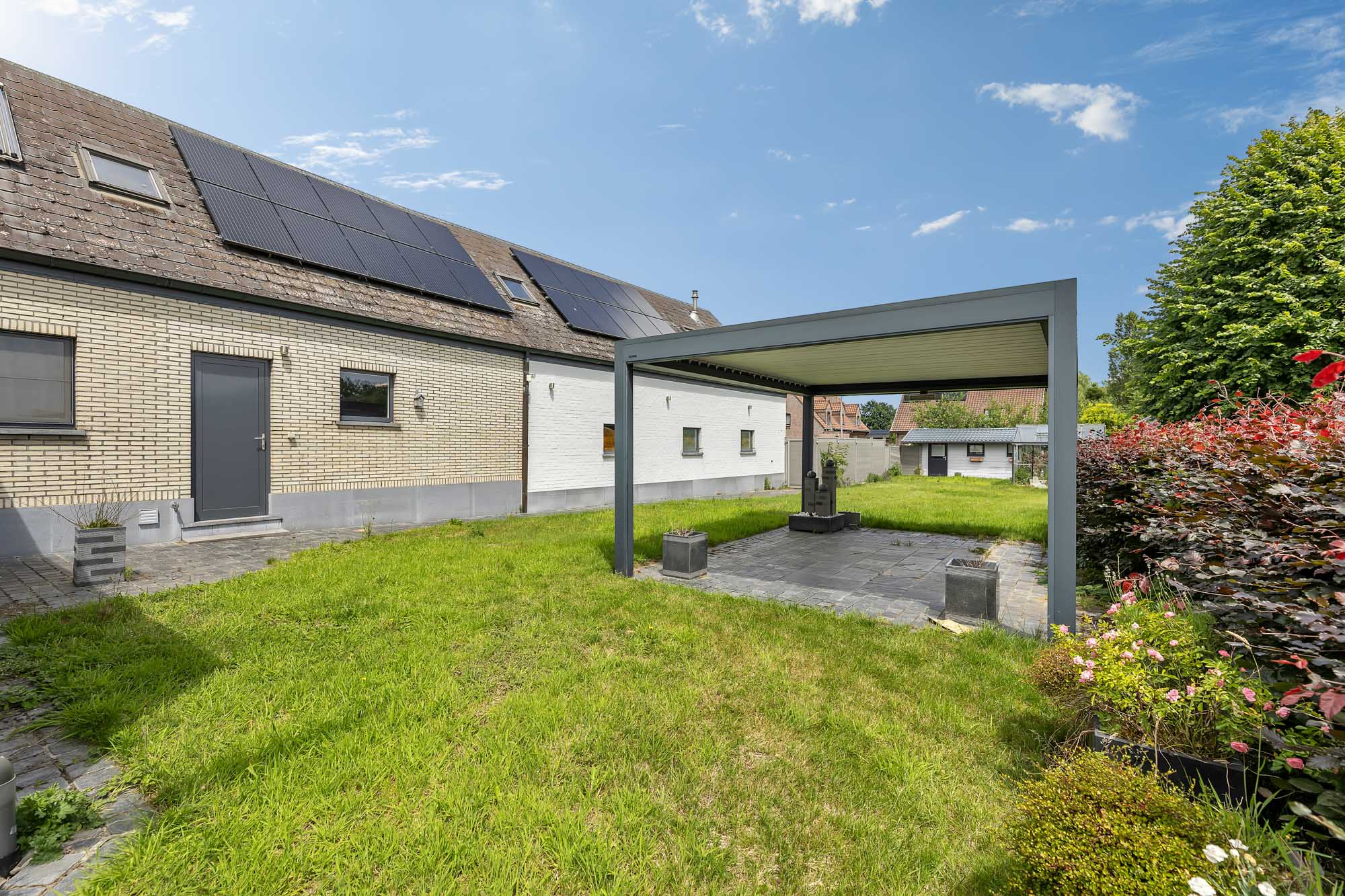 UNIEKE BUITENKANS! Instapklare bungalow met loods/bouwgrond - foto 5