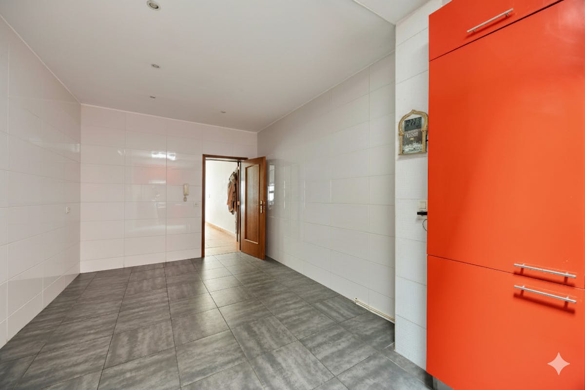 House for Sale in Brussels near Anneessens - Grand Place - photo 4