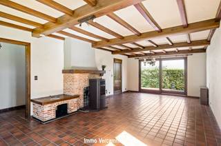 Située dans un quartier résidentiel et verdoyant de Bonheiden, cette maison de plain-pied bien entretenue offre une combinaison agréable...