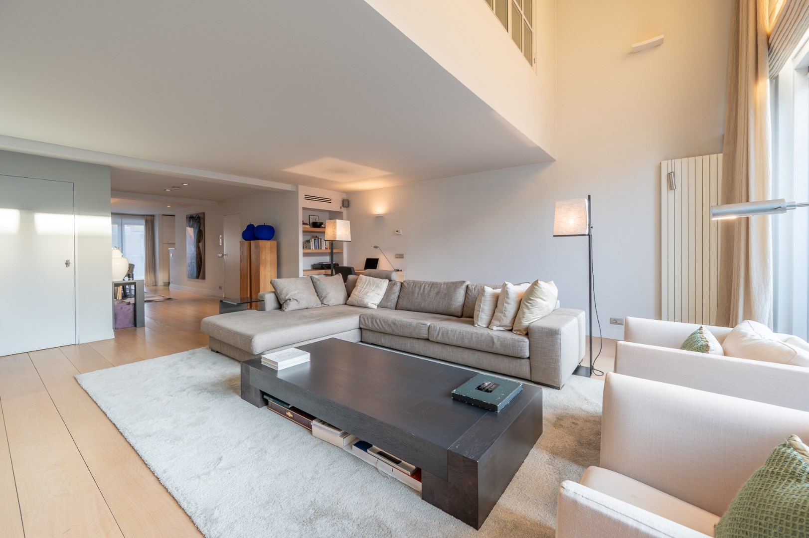 Luxurious Mezzanine Apartment in the Center of Knokke - 206 m² - Pure Class in a Prime Location - photo 1