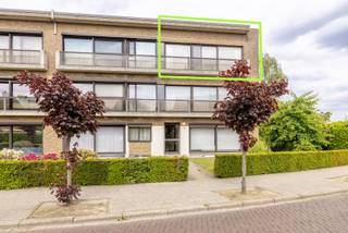 Instapklaar en ideaal gelegen appartement op de tweede verdieping in een kleinschalig gebouw met 6 appartementen.Aan de stadsrand vlakbij...