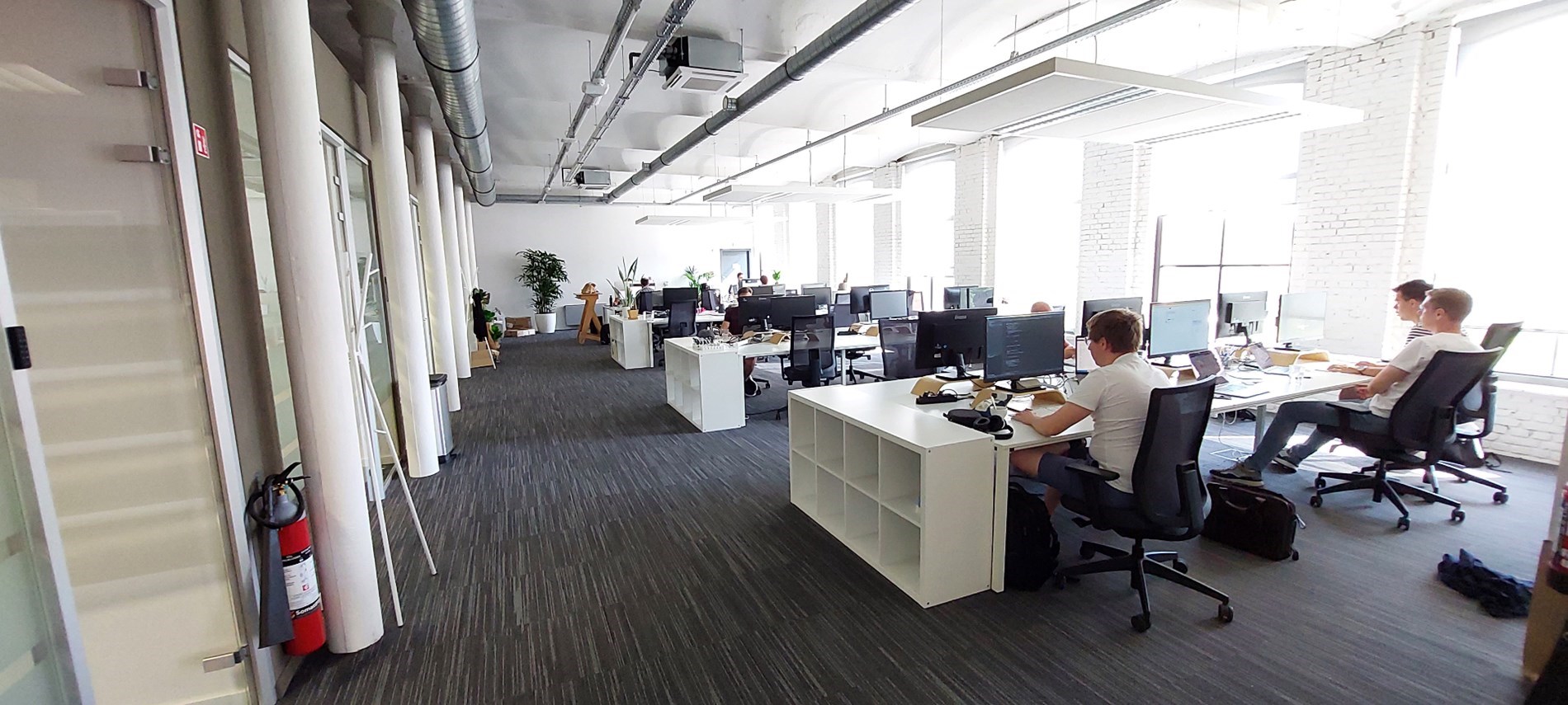 Commercial à louer à Courtrai - photo 1