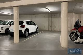 Indoor parking space available at Frans Robbrechts Street 38 in Wemmel, in a recent and secure building.Easy access via an automatic door with remote...