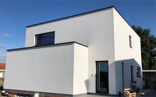 TE KOOP in TE KOOP IN Ruiselede in de Bruggesteenweg 64Zeer mooi en landelijk gelegen perceel bouwgrond voor het bouwen van een open bebouwing met...