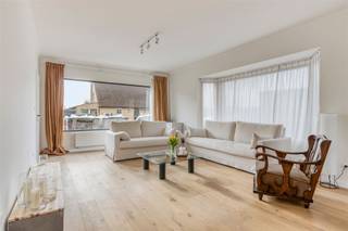 Cette propriété est située dans la Kapelleveldstraat 1 à Boechout, un quartier particulièrement calme et résidentiel entouré de verdure, mais avec...