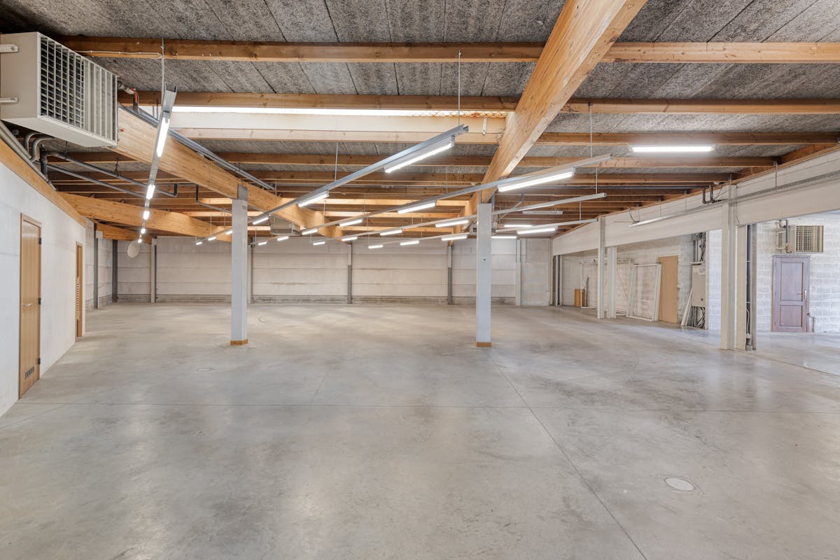 Multifunctional building for rent in Wevelgem - photo 5