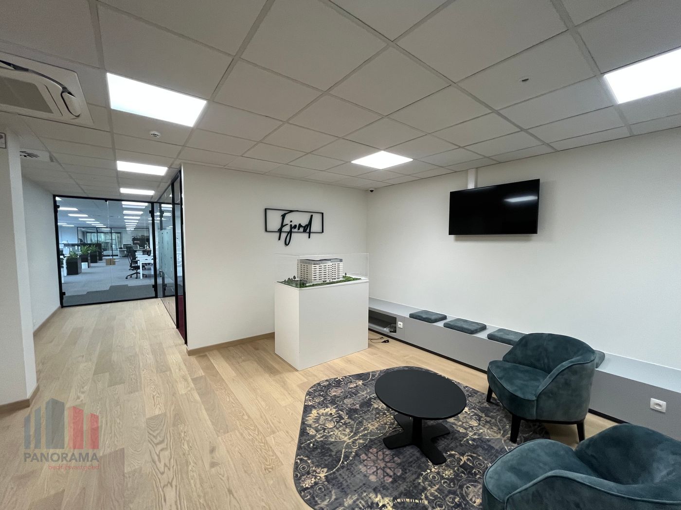 621 m² stijlvolle kantoren naast de E40 Sint-Denijs-Westrem - foto 4