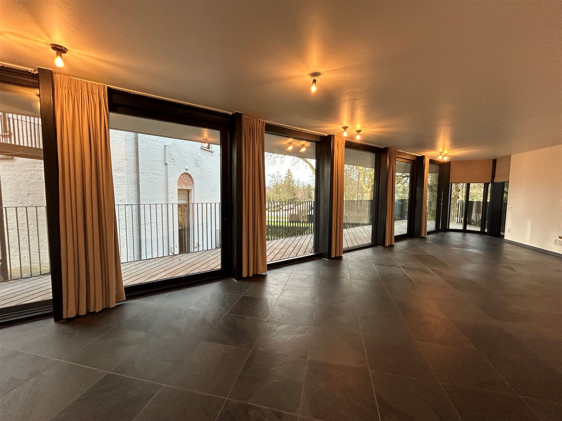 Apartment - photo 4