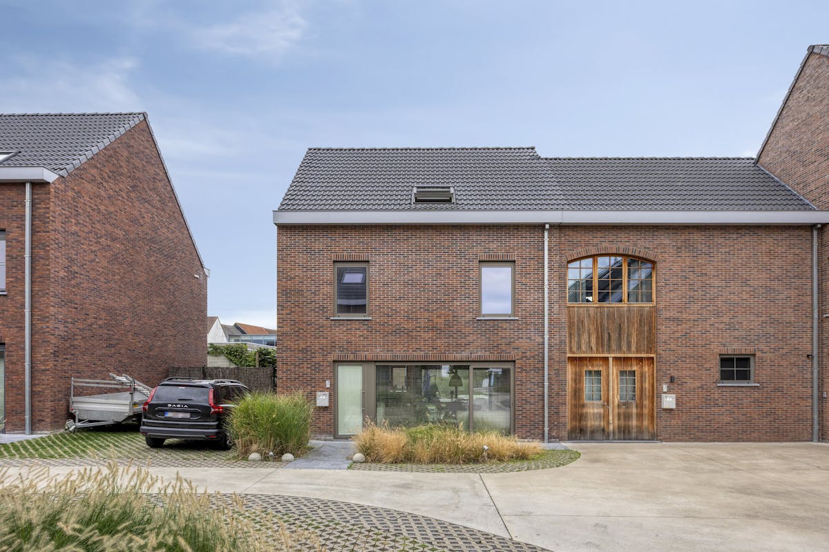 Maison familiale lumineuse de 4 chambres à vendre à Lauwe ! - photo 1