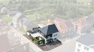 ST PIETERS KAPELLE/HERNEBent u op zoek naar een prachtige woning met de mogelijkheid om een professioneel bureau aan huis te creëren? Dit charmante...