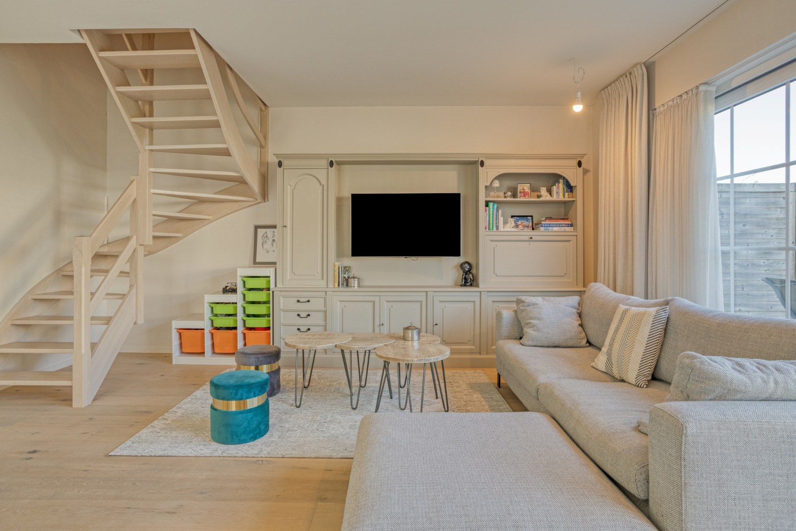 Recente halfopen woning met 4 slaapkamers en garage! - foto 3