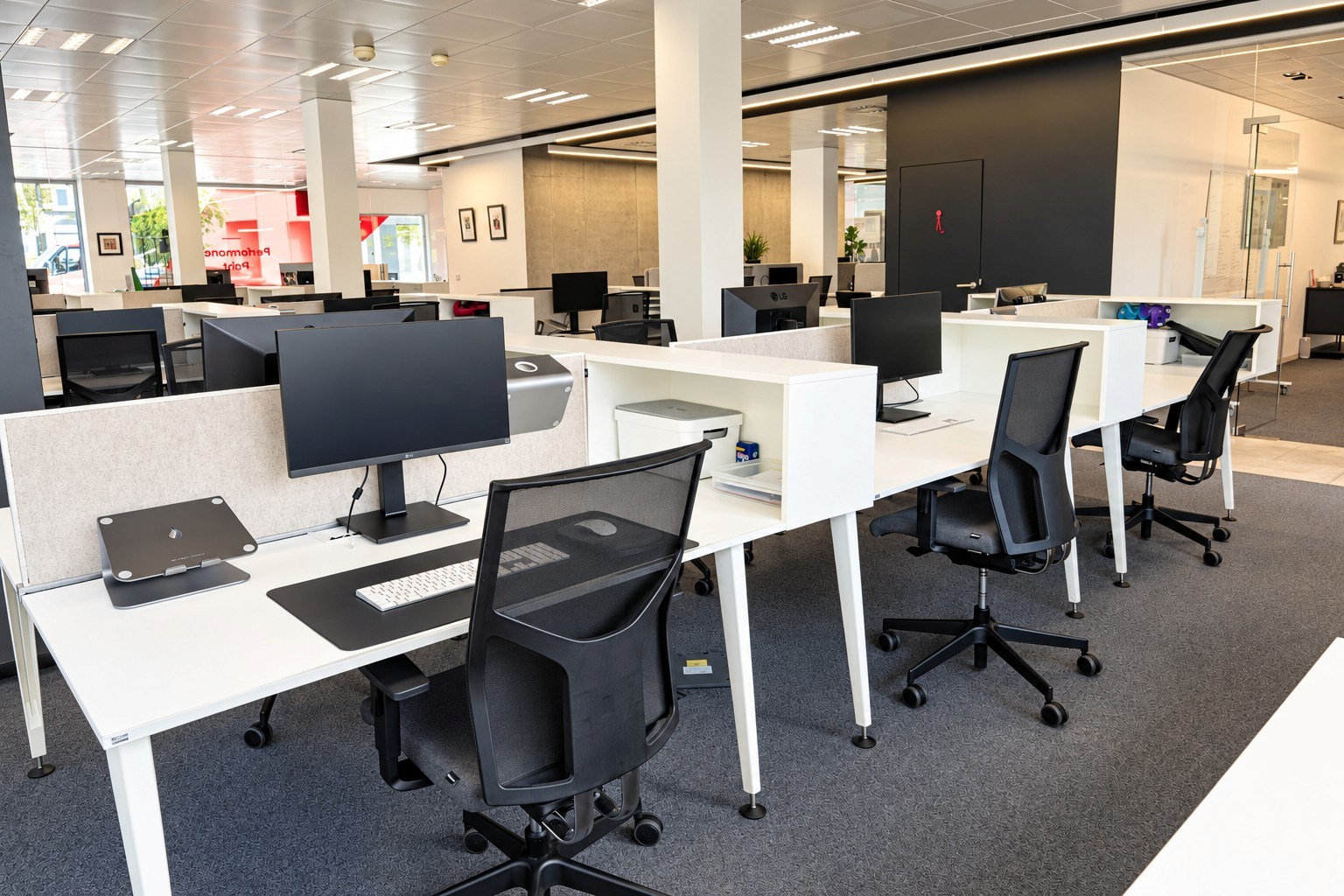 Instapklaar kantoor van 450m² met parking. - foto 4
