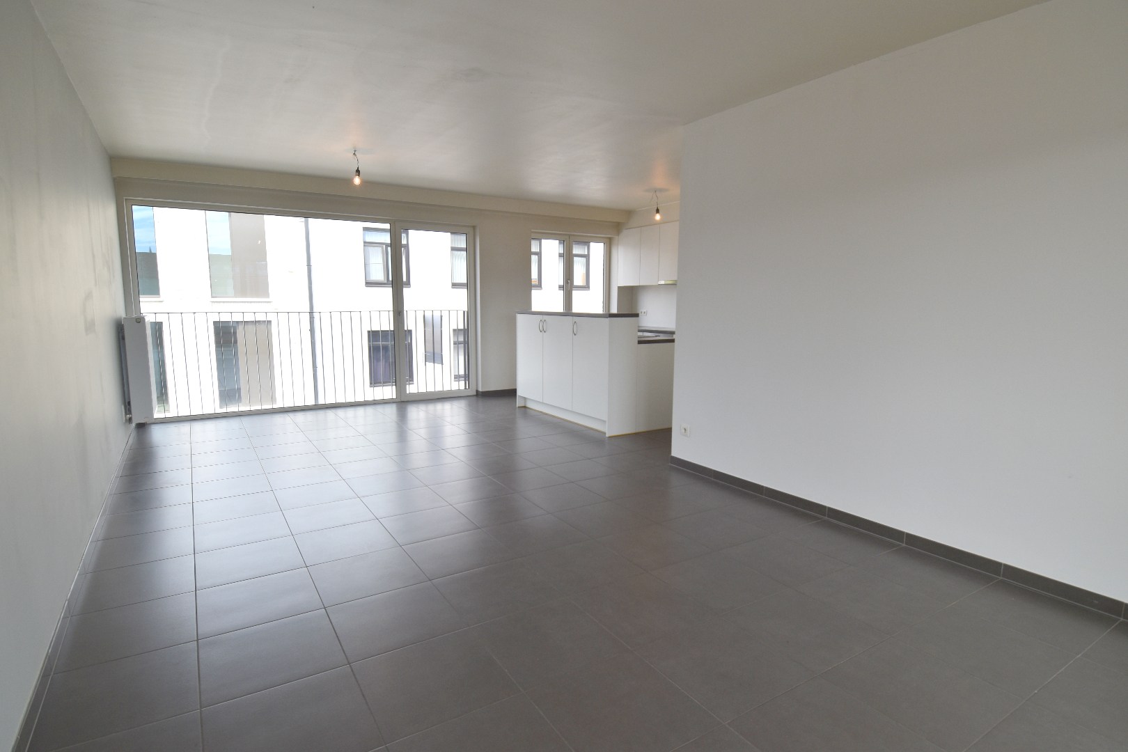 Instapklaar 2-slaapkamerappartement op toplocatie nabij het centrum van Kortrijk - foto 4