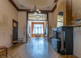 Te renoveren opbrengsteigendom met karakter te Sint-Jans-MolenbeekIn een levendige buurt vlak bij Tour & Taxis, het Elisabethpark en tal van winkels...