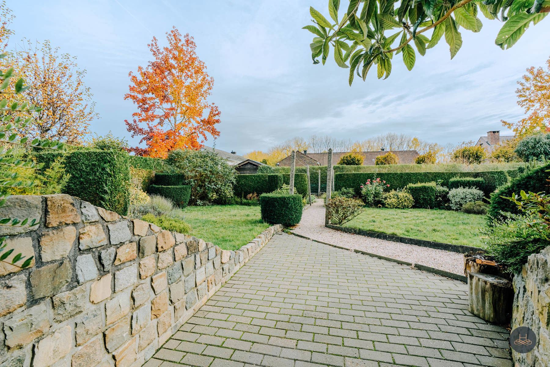Rustig gelegen woning met kelderverdieping, garage en tuin - foto 2