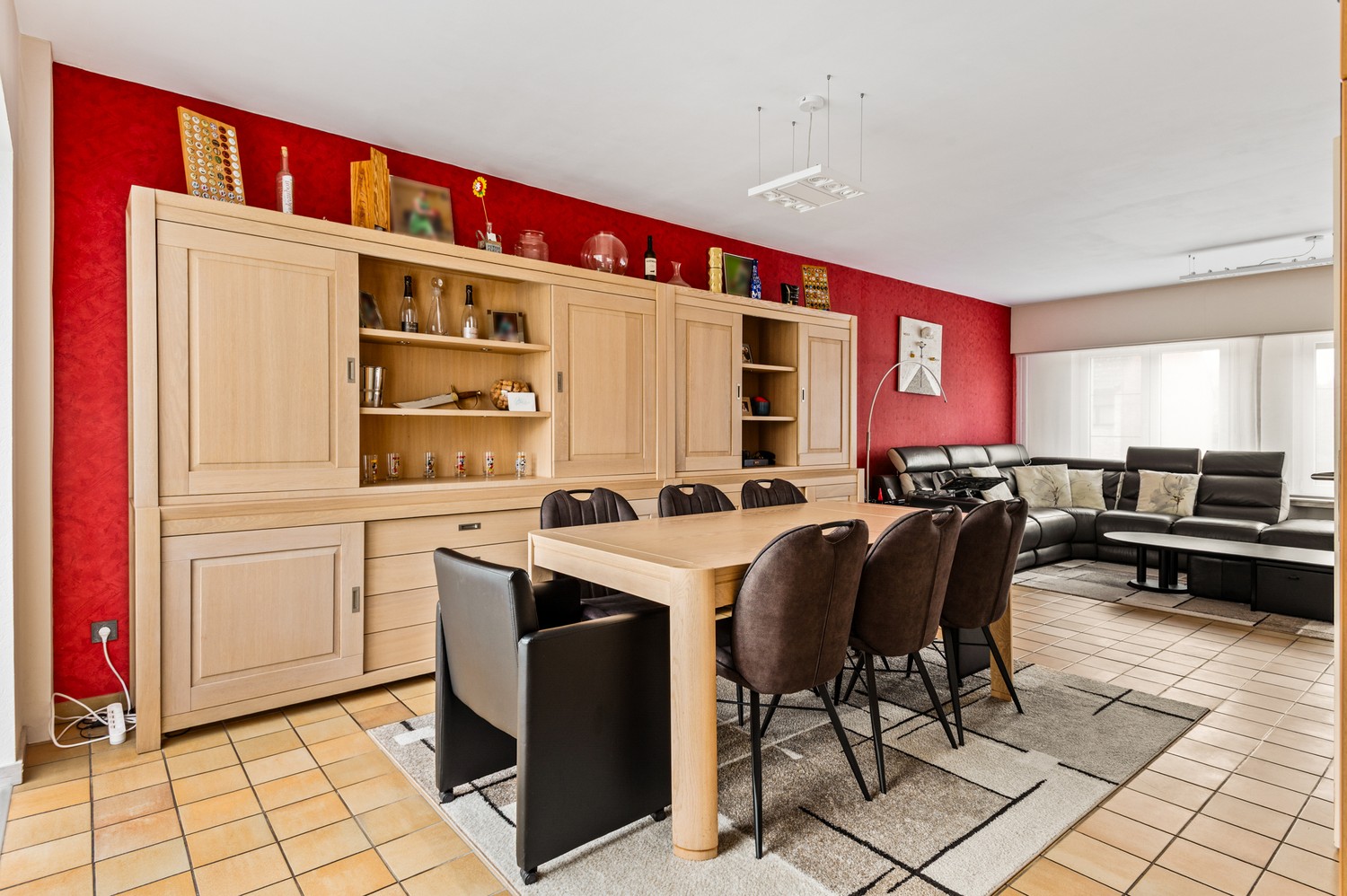 Ruime woning met 3 slaapkamers, inpandige garage en zonnige tuin in Borsbeek! - foto 4