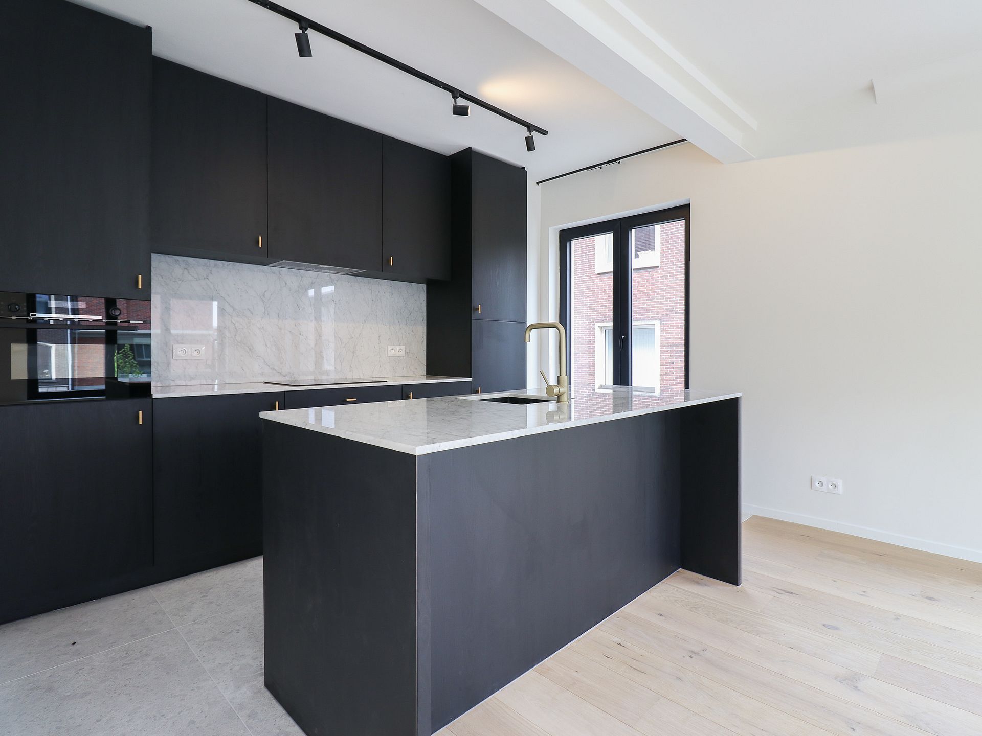 Lichtrijk appartement in Oosterveldwijk met garage - foto 5