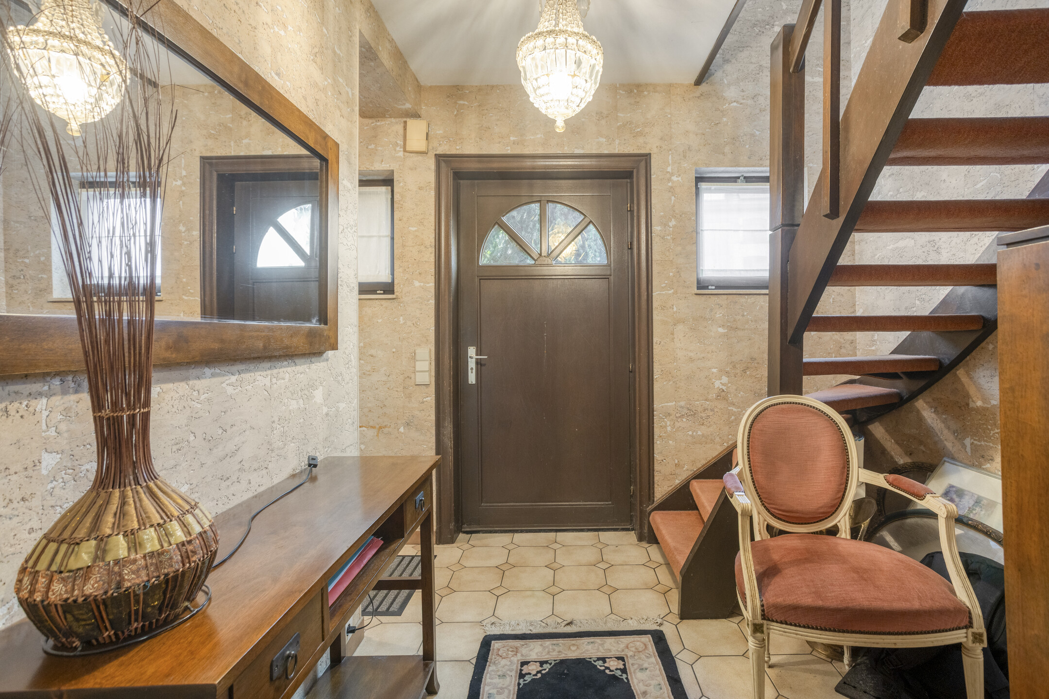 Villa met 3 slaapkamers en bureel in Sint-Pieters-Leeuw. - foto 4