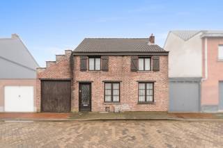 Te koop: ééngezinswoning in het centrum van Zaventem, op een goede locatie met alle voorzieningen vlakbij.Deze woning uit 1957 biedt een solide basis...