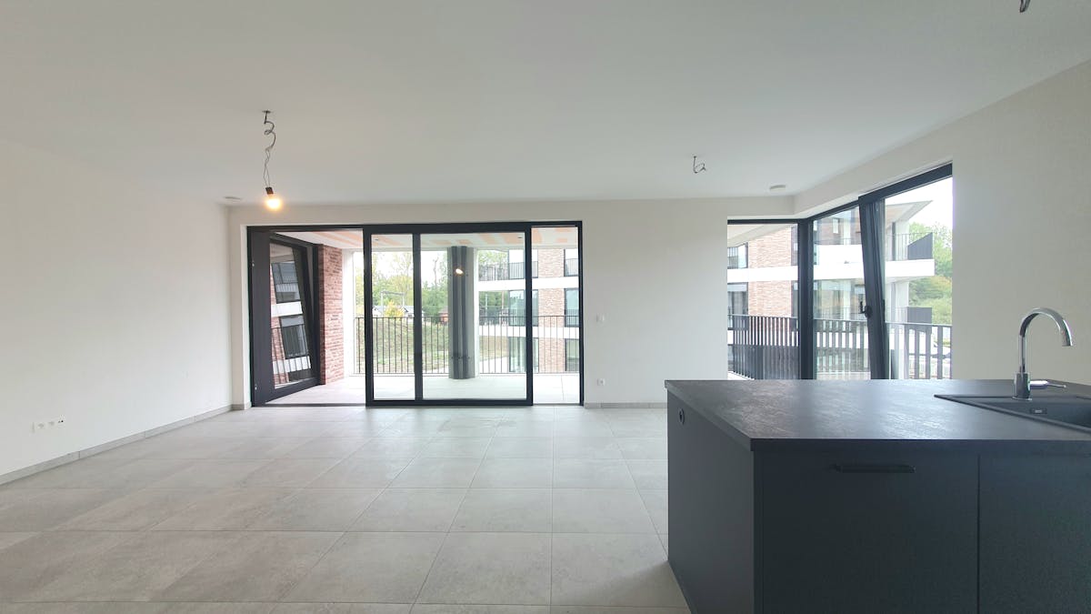 TE HUUR: Nieuwbouwappartement met 2 Slaapkamers in Kermt - foto 4