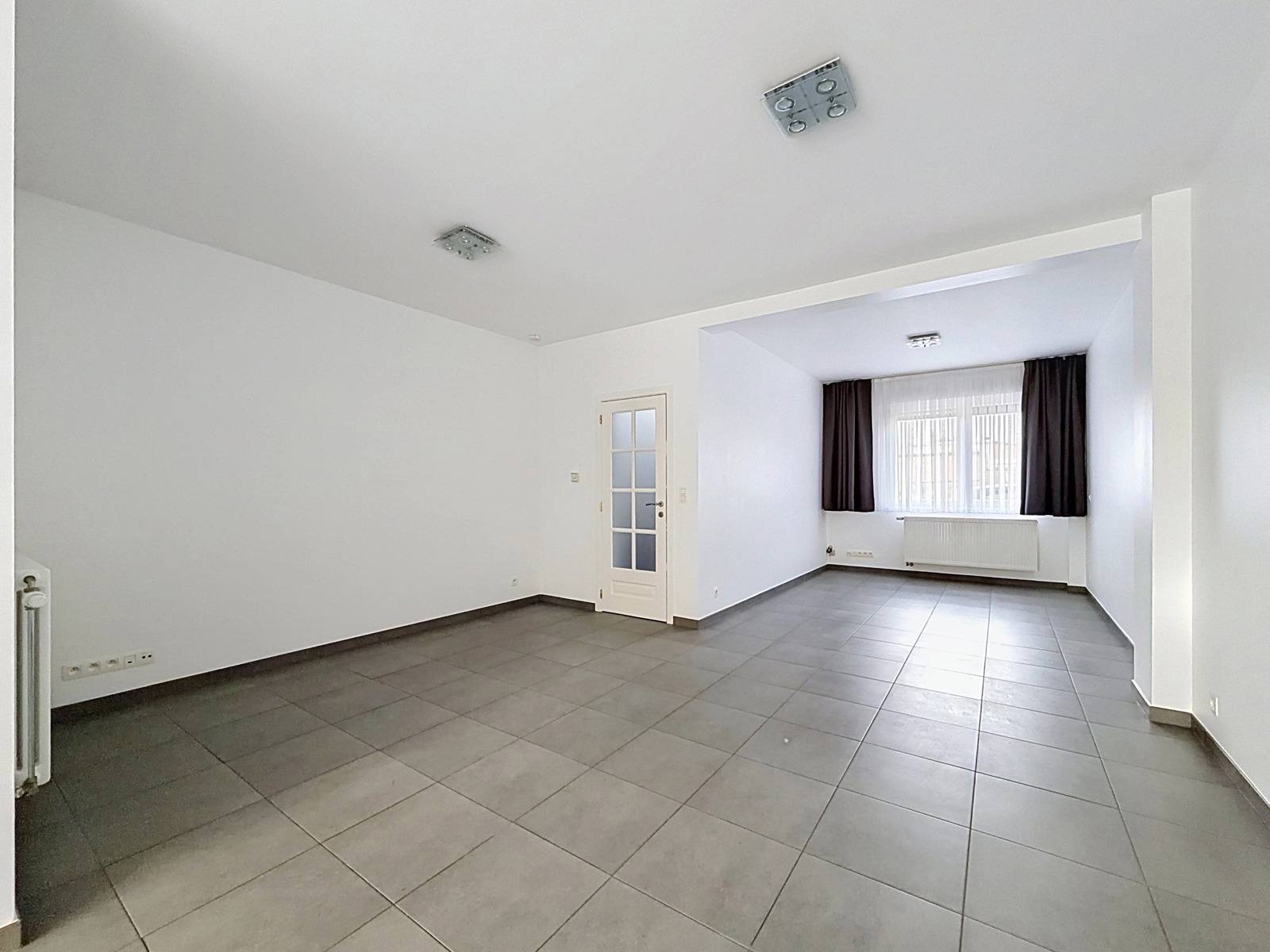Instapklare gezinswoning met 4 SLPK, 3 Badkamers én Tuin! - foto 5