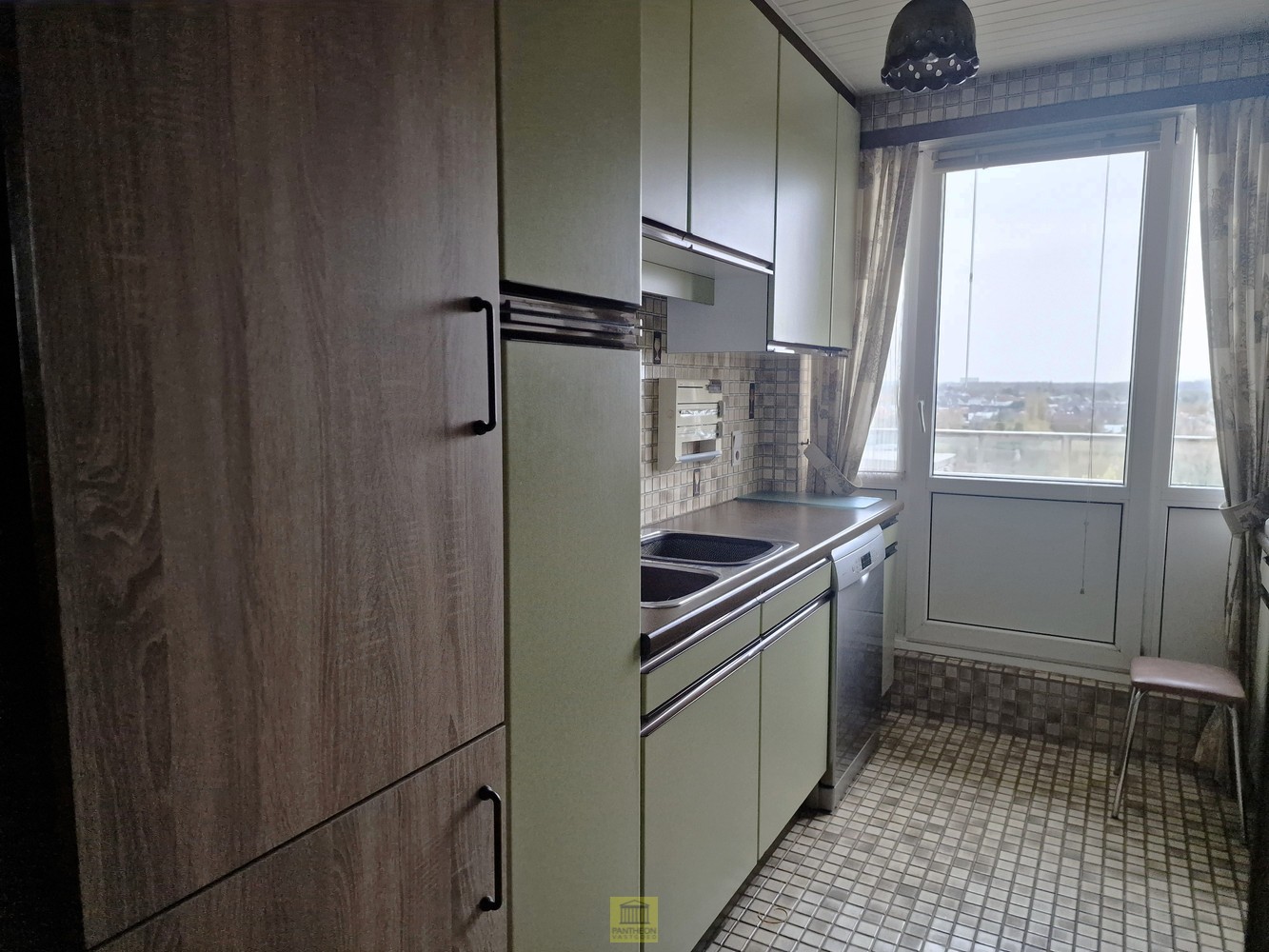 Ruim lichtrijk appartement op 12de verdieping - 4 slaapkamers! - foto 4