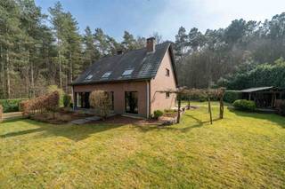 Ruime instapklare woning in het groene Langdorp/Aarschot te koop!Je komt de woning in de ruime inkomhal binnen met gastentoilet. Aansluitend heb...