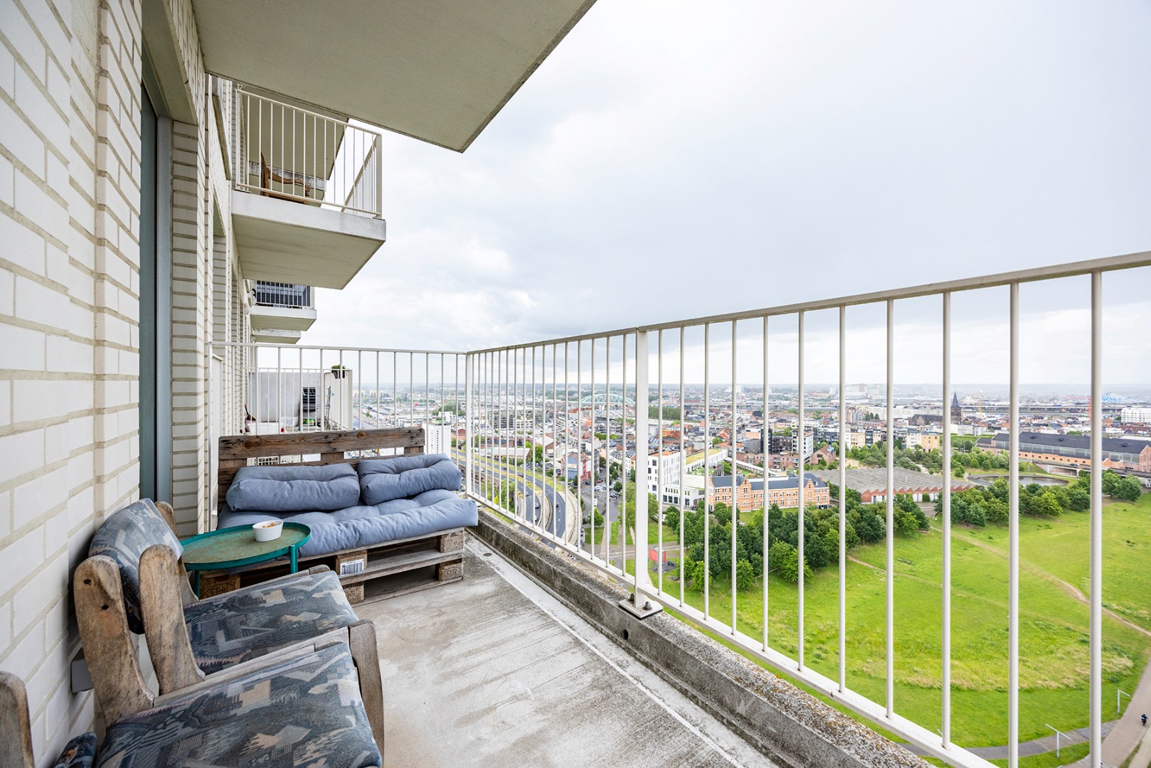 2 slaapkamer appartement met prachtig uitzicht over Antwerpen! - foto 5