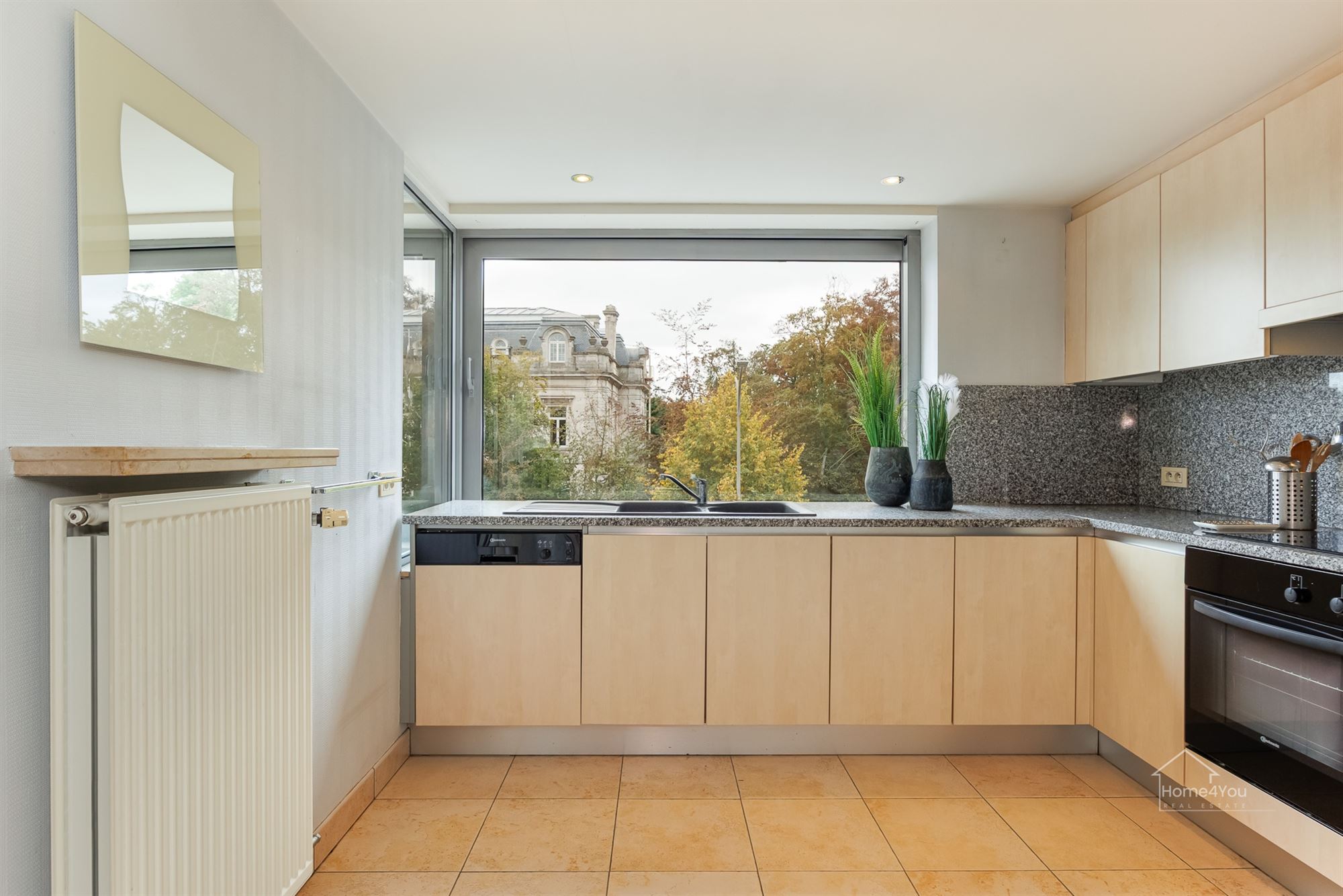 Ruim 2-slaapkamerappartement met prachtig zicht op Domein - foto 4