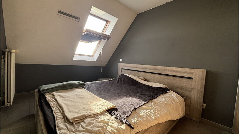 Instapklaar 2-slaapkamerappartement met TERRAS en AUTOSTANDPLAATS te huur in Torhout - foto 4