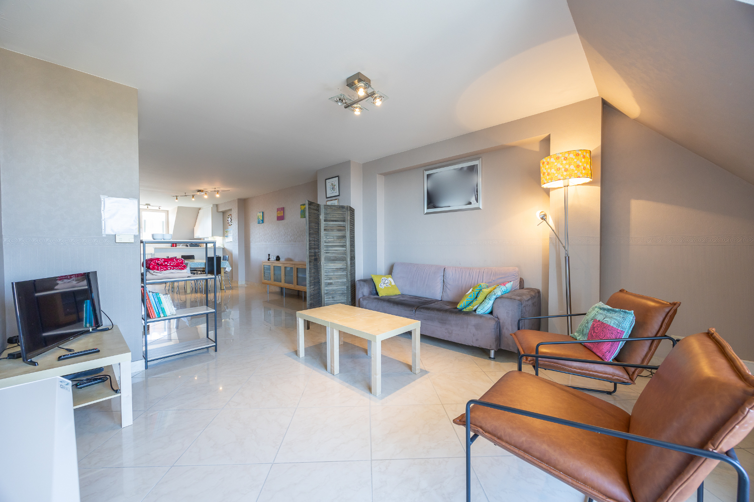 Uiterst ruim duplex-appartement op fantastische ligging - photo 1